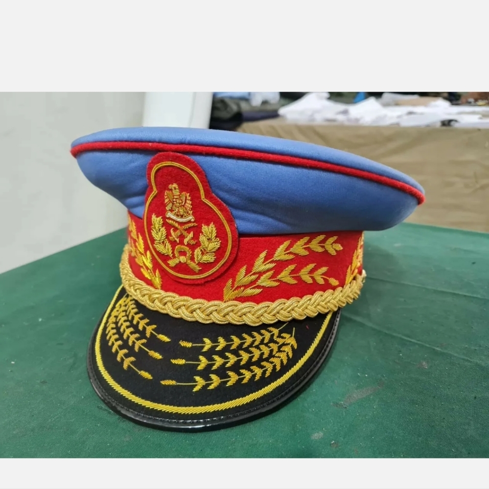 Military Gendrals Hat - Picture 4 of 4